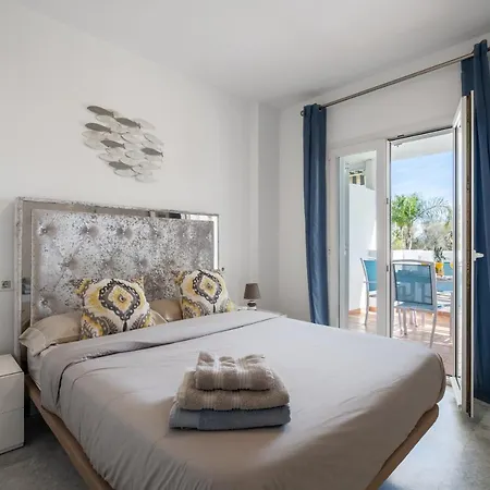 شقة First Line In Puerto Banus